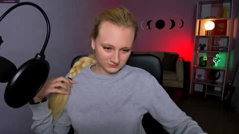 Snapshot of madam_ulis chatting on November 2025 12:30:01 PM Ulis online show from November 2025 12:30:01 PM