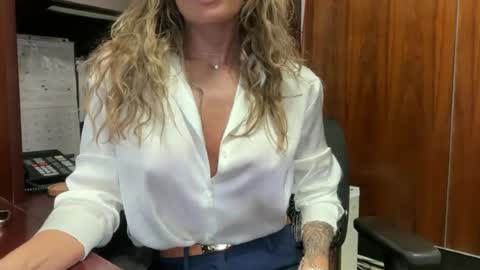 madame_andi online show from June 2026 11:45:01 AM