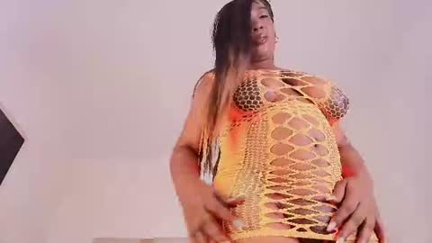 Snapshot of madame_ebony chatting on July 2026 11:45:02 AM Gabriela - Madameebony online show from July 2026 11:45:02 AM