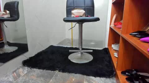 Snapshot of madameheels_ chatting on February 2025 11:22:01 AM Madame Carla online show from February 2025 11:22:01 AM