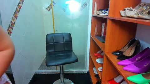 Snapshot of madameheels_ chatting on March 2025 11:40:01 AM Madame Carla online show from March 2025 11:40:01 AM