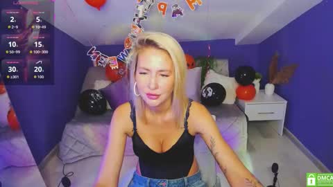 Evelyn online show from October 2025 06:43:01 AM