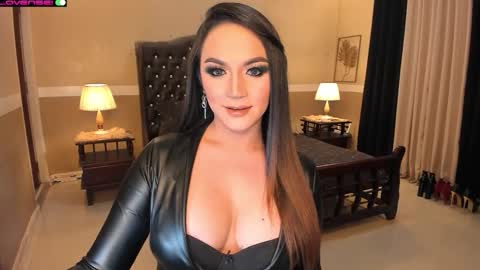 Snapshot of madammistressdominatrixxx chatting on November 2025 10:54:01 PM Alison Kloss online show from November 2025 10:54:01 PM