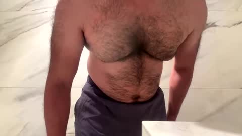 Snapshot of madbuz02 chatting on December 2024 01:40:01 PM madbuz02 online show from December 2024 01:40:01 PM