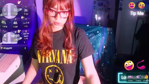 Snapshot of madcatberry chatting on September 2025 04:34:02 AM alex online show from September 2025 04:34:02 AM