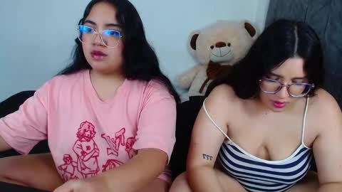 Snapshot of maddie_and_chelsea_ chatting on January 2025 02:58:02 AM Maddie and Chelsea online show from January 2025 02:58:02 AM