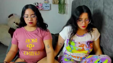 Snapshot of maddie_and_chelsea_ chatting on September 2025 09:23:02 AM Maddie and Chelsea online show from September 2025 09:23:02 AM