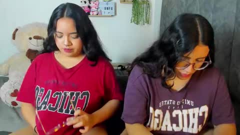 Snapshot of maddie_and_chelsea_ chatting on October 2025 08:13:01 AM Maddie and Chelsea online show from October 2025 08:13:01 AM