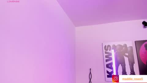 Maddierosee online show from March 2026 04:18:01 AM