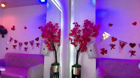 maddie_t18 online show from February 2026 11:49:02 AM