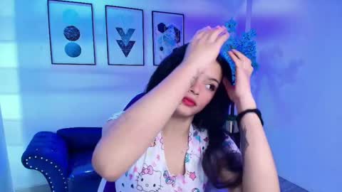maddie_t18 online show from May 2026 11:59:02 AM