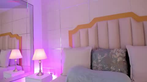    online show from December 2025 06:56:01 PM