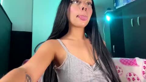 maddiie and clyde online show from January 2026 05:50:01 PM