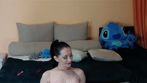 Snapshot of maddison_summer chatting on January 2025 04:02:02 AM Maddison Summer online show from January 2025 04:02:02 AM