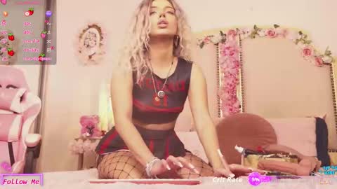 Maddison online show from September 2025 07:24:02 PM