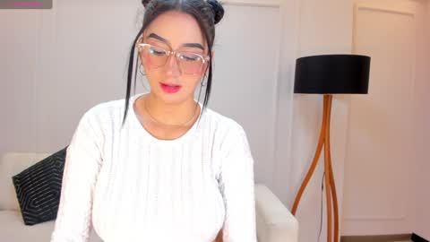 Snapshot of maddisonlowe chatting on December 2024 05:05:02 AM Maddison online show from December 2024 05:05:02 AM