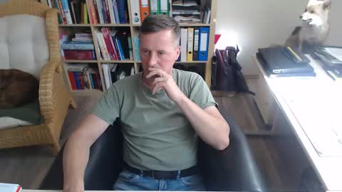 Snapshot of maddmax8 chatting on September 2025 10:25:02 AM Mad4You online show from September 2025 10:25:02 AM