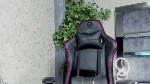 Snapshot of maddox_santana chatting on November 2025 01:49:02 AM Maddox Santana online show from November 2025 01:49:02 AM