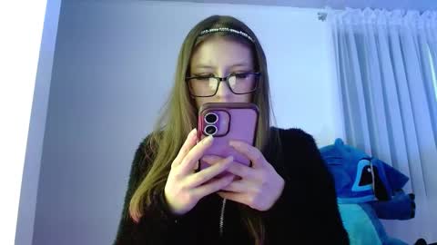 Maddy UwU online show from September 2025 12:54:01 PM