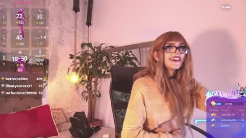 Snapshot of maddy_cooper_ chatting on December 2024 03:26:02 AM Maddy online show from December 2024 03:26:02 AM