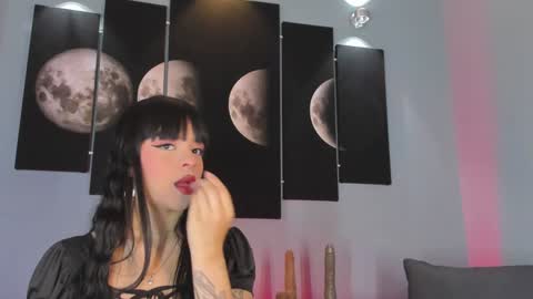 Maddy  online show from December 2024 08:27:01 PM