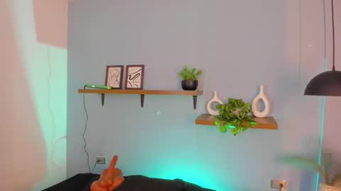 Maddy  online show from November 2025 12:04:01 PM