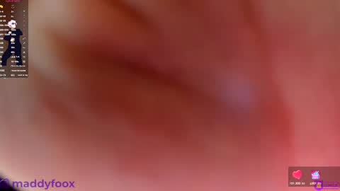 Snapshot of maddyfoox chatting on March 2025 09:40:02 PM Maddy Foox online show from March 2025 09:40:02 PM