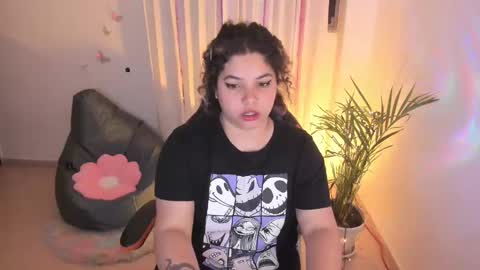 Snapshot of madelaine_taylor chatting on February 2025 10:58:02 AM madelaine_taylor online show from February 2025 10:58:02 AM