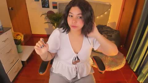 Snapshot of madelaine_taylor chatting on September 2025 10:04:02 AM madelaine_taylor online show from September 2025 10:04:02 AM