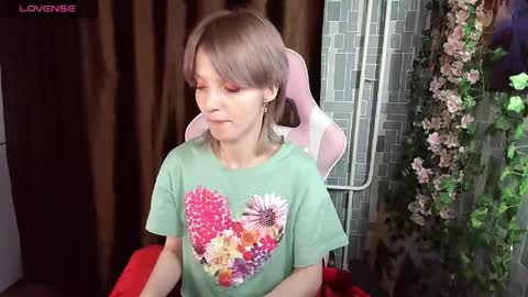 Snapshot of madelaines chatting on April 2026 04:04:02 PM madelaines online show from April 2026 04:04:02 PM
