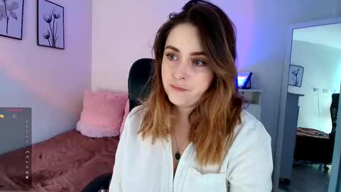 madelamee online show from September 2025 03:02:02 PM