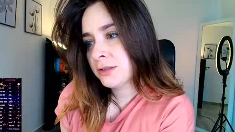 Snapshot of madelamee chatting on February 2026 04:26:01 PM madelamee online show from February 2026 04:26:01 PM