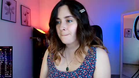 Snapshot of madelamee chatting on April 2026 10:31:02 PM madelamee online show from April 2026 10:31:02 PM