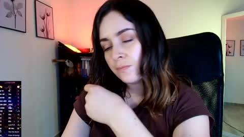 Snapshot of madelamee chatting on April 2026 07:58:02 PM madelamee online show from April 2026 07:58:02 PM
