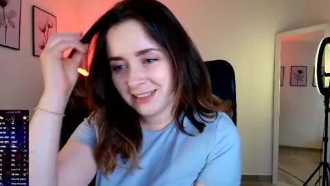 Snapshot of madelamee chatting on April 2026 09:28:01 PM madelamee online show from April 2026 09:28:01 PM