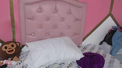 Snapshot of madeline_woods chatting on February 2025 08:16:02 PM Madeline online show from February 2025 08:16:02 PM