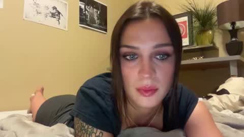 madelinebrooksx online show from June 2026 10:08:01 PM
