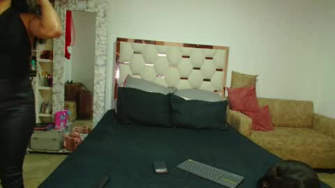 madelyn roses online show from February 2026 02:54:01 AM