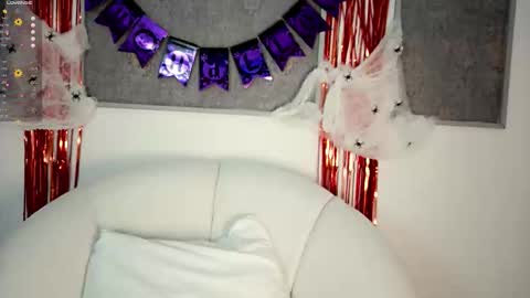 Madison Smith online show from October 2025 02:30:02 PM