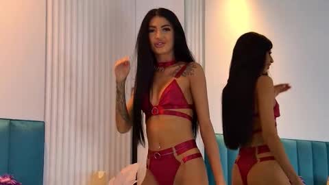 Snapshot of madison_kroft chatting on October 2025 04:07:01 AM MadisonKroft online show from October 2025 04:07:01 AM