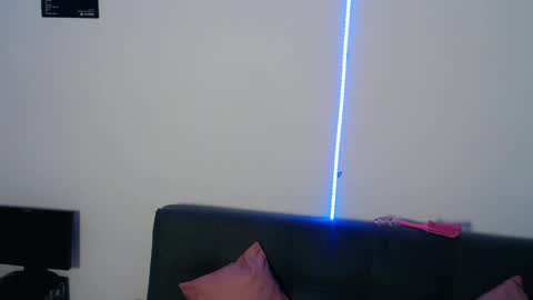 madison_oli online show from December 2025 02:01:02 PM