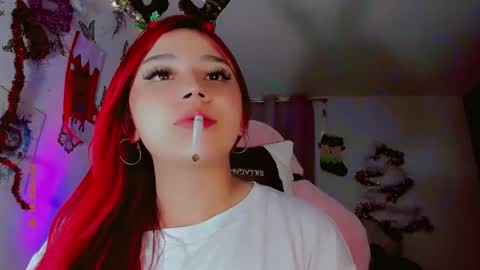 Snapshot of madison_x17 chatting on December 2024 07:04:01 AM madso x17 online show from December 2024 07:04:01 AM