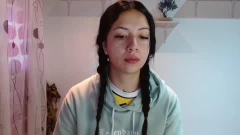 Snapshot of madisoncambel chatting on December 2024 02:44:01 PM Madison Cambel online show from December 2024 02:44:01 PM