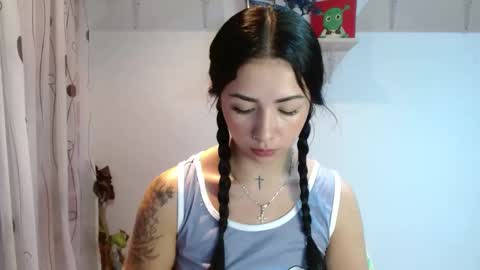 Snapshot of madisoncambel chatting on December 2024 02:14:02 AM Madison Cambel online show from December 2024 02:14:02 AM