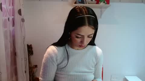 Snapshot of madisoncambel chatting on January 2025 01:16:02 PM Madison Cambel online show from January 2025 01:16:02 PM