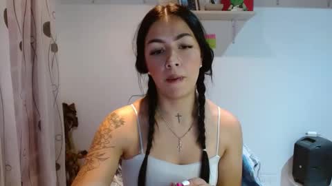 Snapshot of madisoncambel chatting on January 2025 03:11:02 AM Madison Cambel online show from January 2025 03:11:02 AM