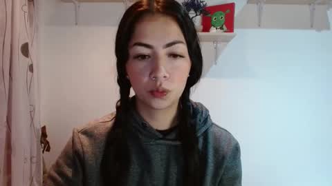 Snapshot of madisoncambel chatting on February 2025 09:17:02 AM Madison Cambel online show from February 2025 09:17:02 AM