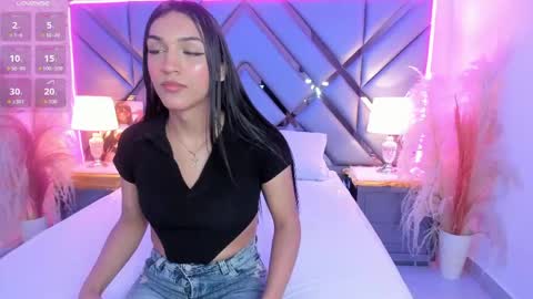 Snapshot of madisonherrera chatting on May 2026 06:57:01 PM Maddi online show from May 2026 06:57:01 PM