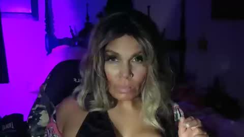 Snapshot of madisonjayde77 chatting on March 2026 07:15:01 AM MadisonJayde online show from March 2026 07:15:01 AM