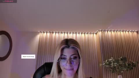 Madison Kane online show from June 2026 11:01:02 AM